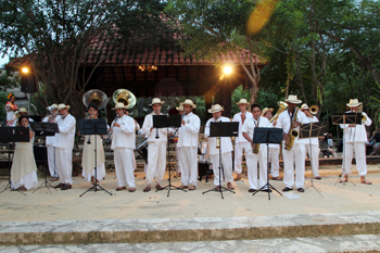 Banda interpreta música de Tabasco